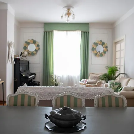 Carita Grandi Residenze * Naples