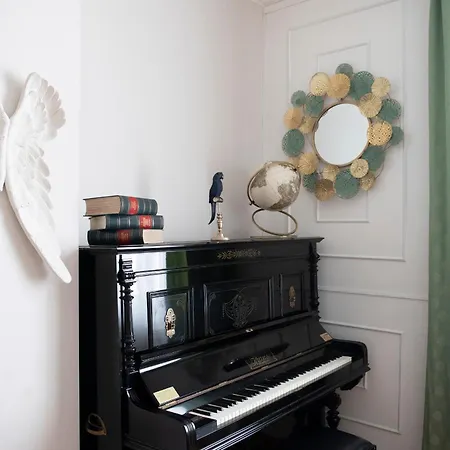 Grandi Residenze Napoli- Piazza Carita Con Vista